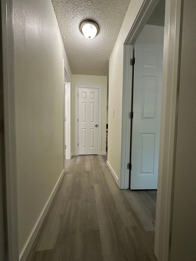 Building Photo - Lantana Apartments