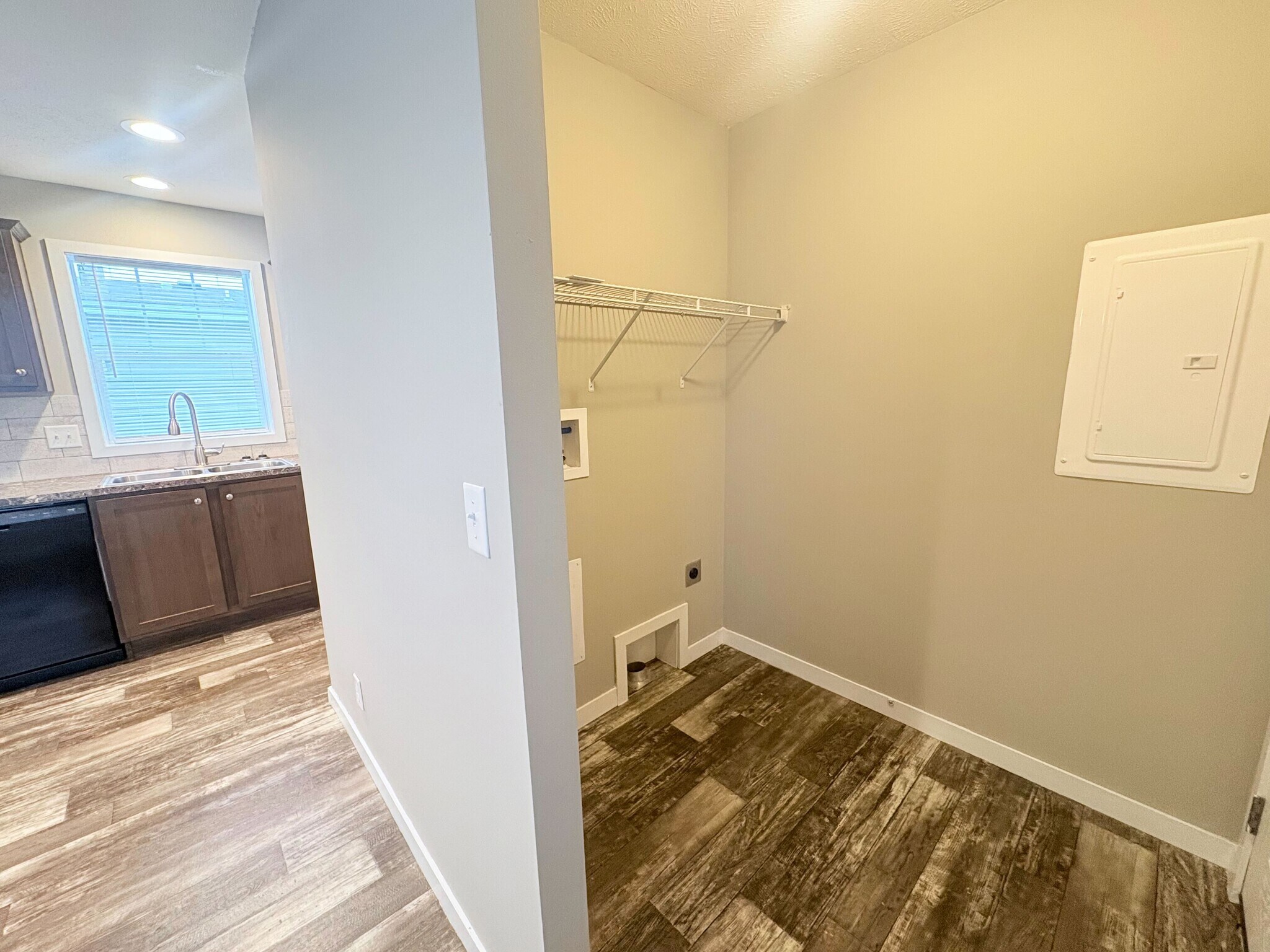 Building Photo - 10610 State Rte 762