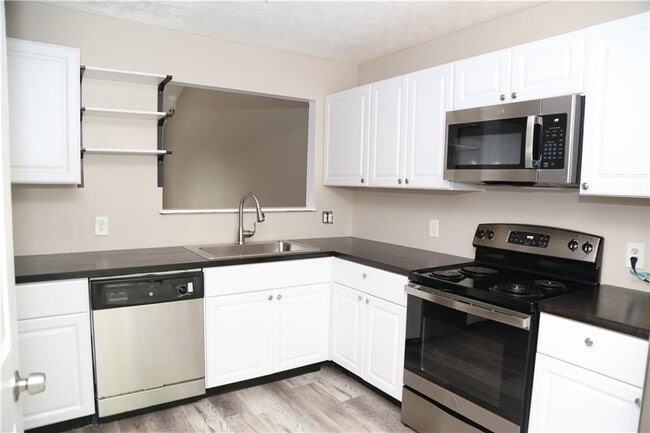 Building Photo - 5141 Farm Pl Dr NE