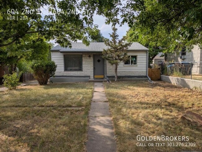 Building Photo - 604 2nd St