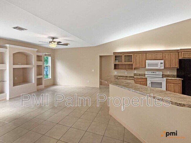 Building Photo - 2820 SE Melaleuca Blvd