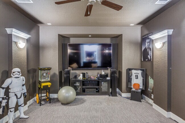 Building Photo - 24502 Emilia Way