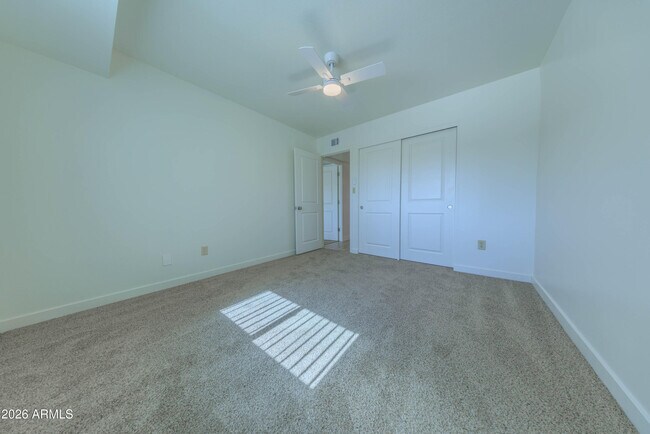 Building Photo - 4558 N 15th Ave