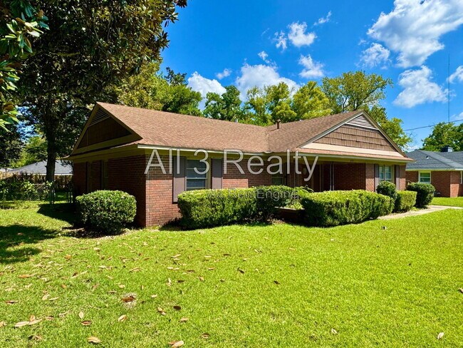 Building Photo - 3719 Bridlewood Dr
