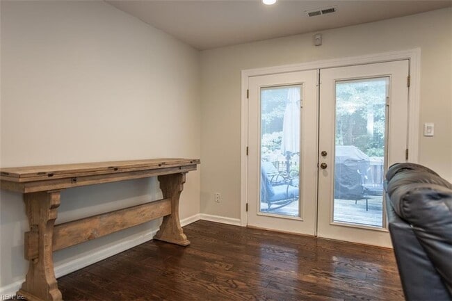 Building Photo - 1678 Skiffes Creek Cir