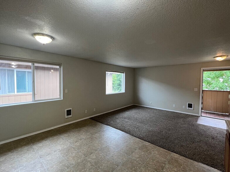 Building Photo - 1041 8th Ave