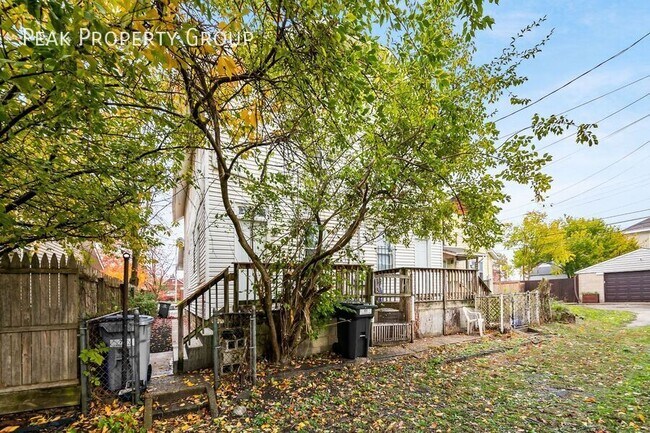 Building Photo - 73 E Markison Ave