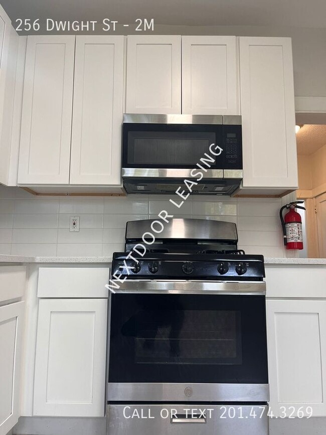 Building Photo - 256 Dwight St