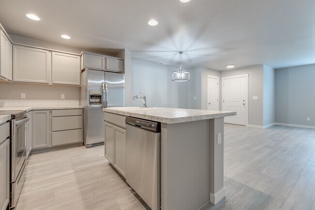 Building Photo - You can be HOME in this beautiful townhome!
