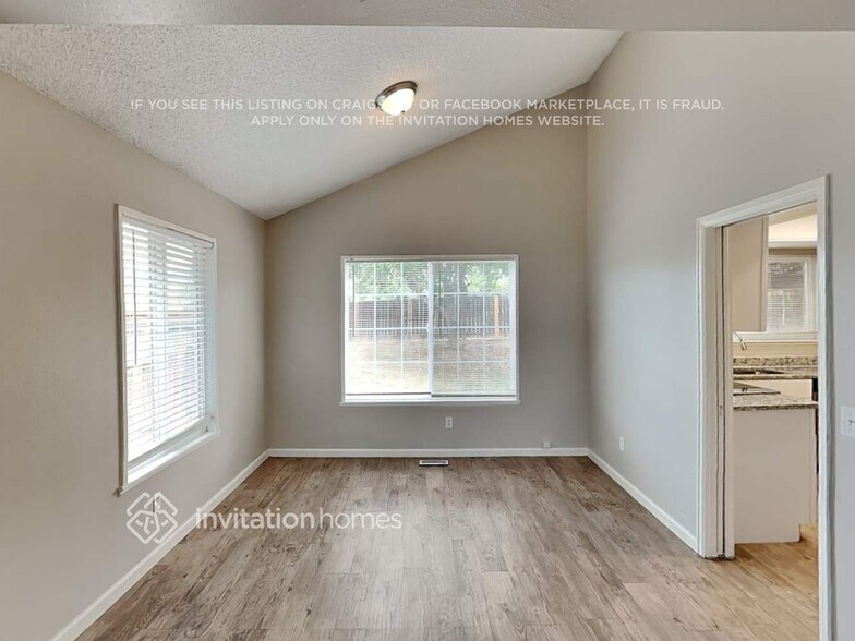 Building Photo - 18953 E Kent Cir