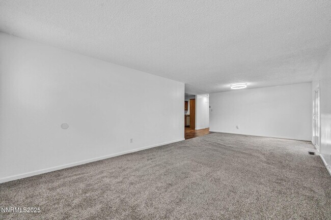 Building Photo - 1640 York Wy