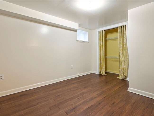 Building Photo - 65 53rd Pl SE