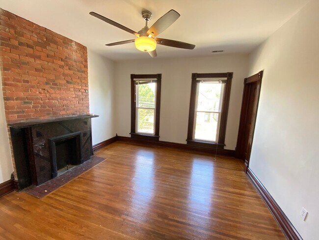 Building Photo - W King Ave 103-103.5 MLR