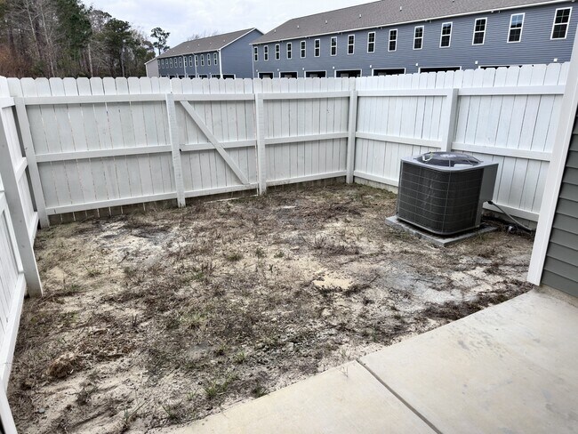 Building Photo - 617 Jacks Xing Dr