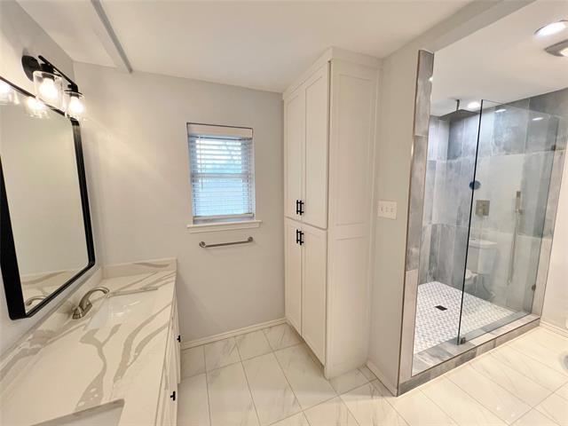 Building Photo - 411 High Brook Dr