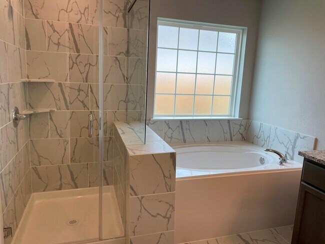 Building Photo - 5755 Redfish Ct