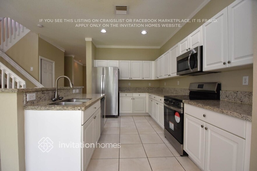 Building Photo - 18710 SW 25th Ct