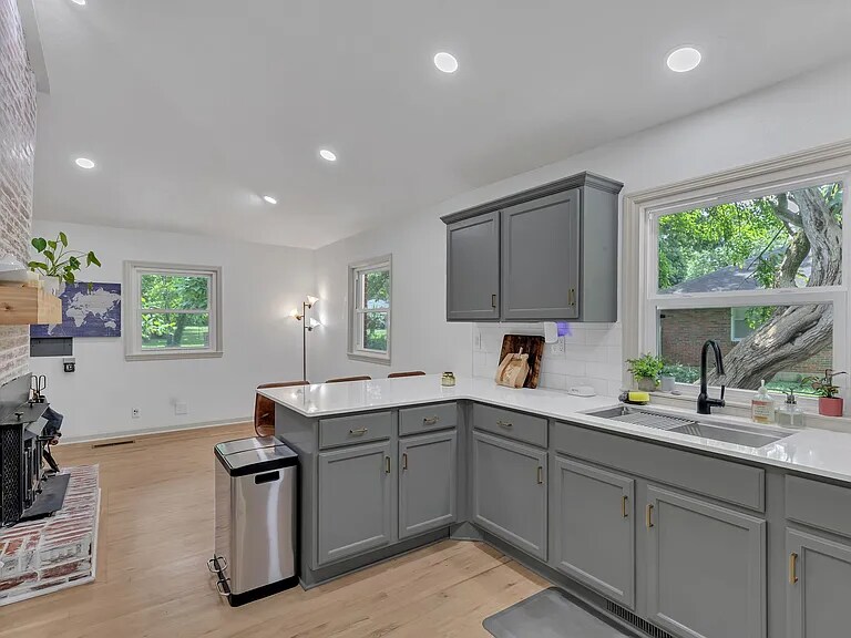 Building Photo - 457 Ewing Ln