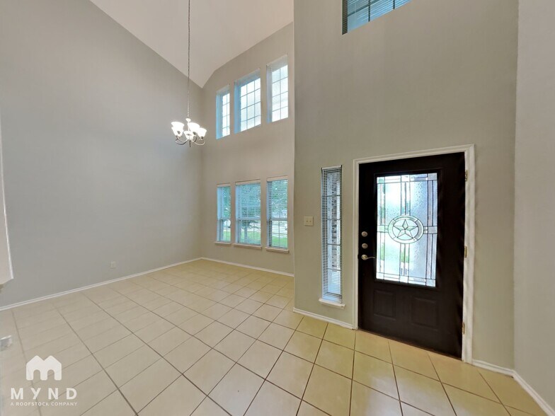 Building Photo - 414 Jasmine Cir