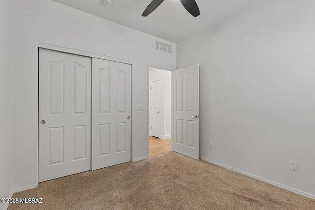 Building Photo - Spacious 3BR House in Sahuarita with Pool!