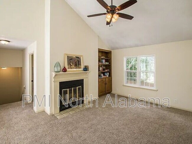 Building Photo - 1014 Stones Throw Dr NW
