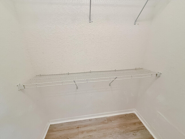 Building Photo - 2400 E Aragon Blvd