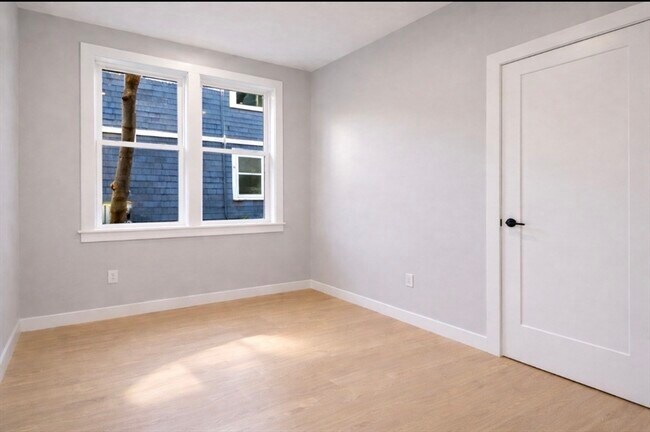 Building Photo - 99 Williams St