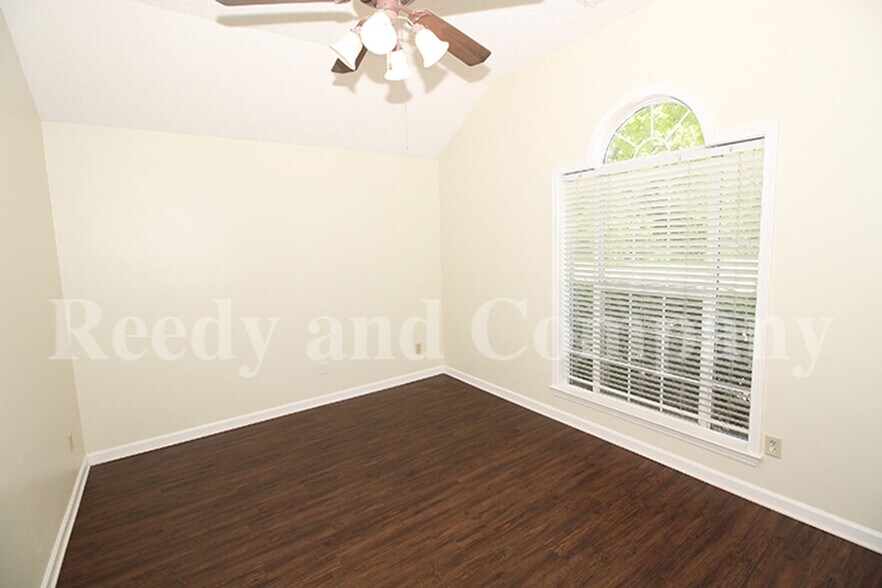 Building Photo - 7063 Parkbrook Ln