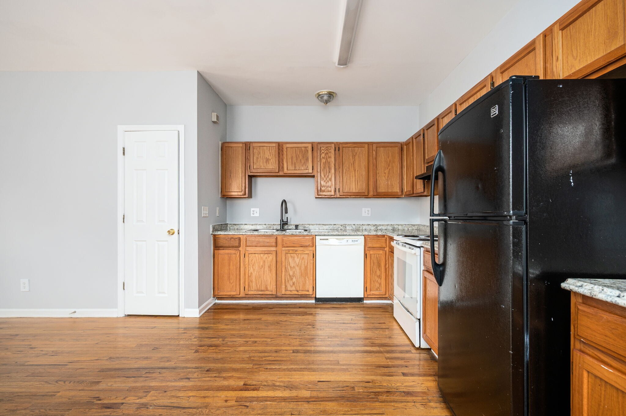 Pantry & Kitchen - 1026 Sims Ave NW