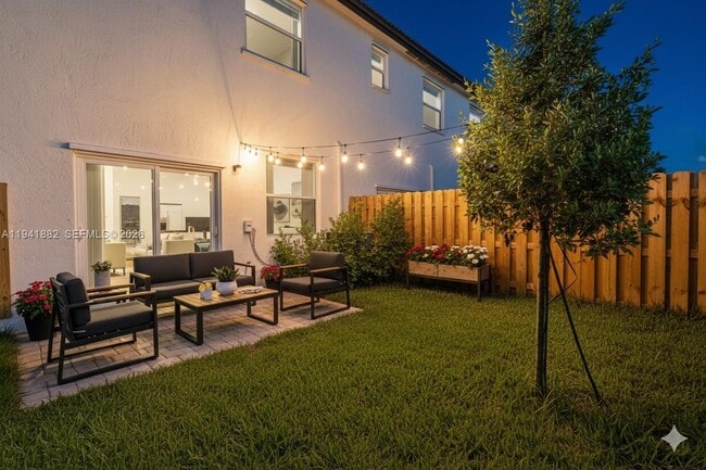 Building Photo - 2646 SE 27th Dr