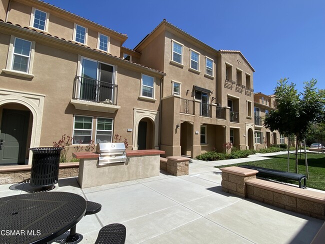 Building Photo - 5067 Manzano St