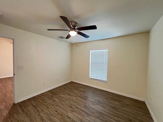 Building Photo - Beautiful 3 BD/2BA Home in Beautiful Ocala!!!