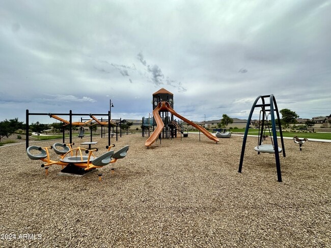 Building Photo - 4043 E Brisa Dr
