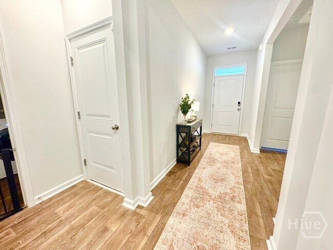 Building Photo - 3 Heavener Rd