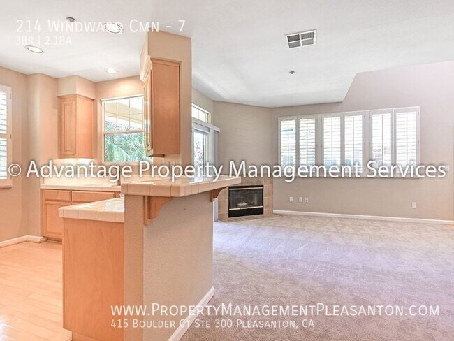 Building Photo - 214 Windward Common