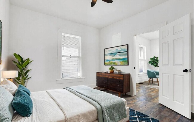 Building Photo - 3 Bed Home Accepting section 8 housing vouchers!