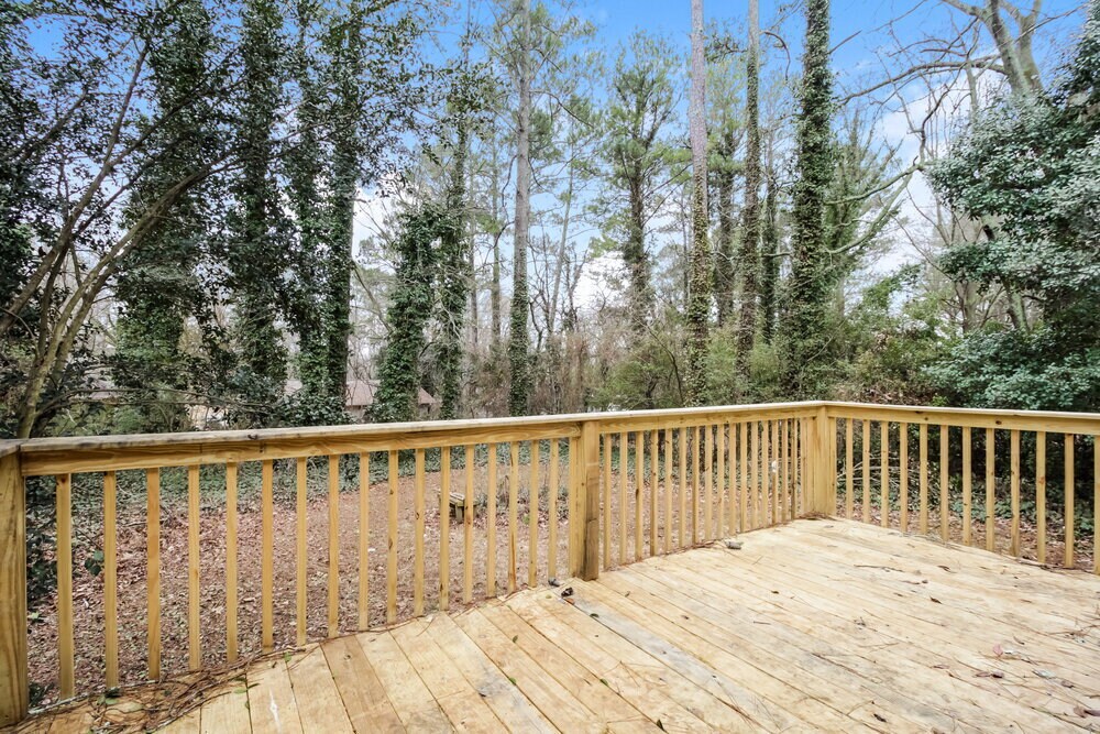 Building Photo - 479 Clara Dr