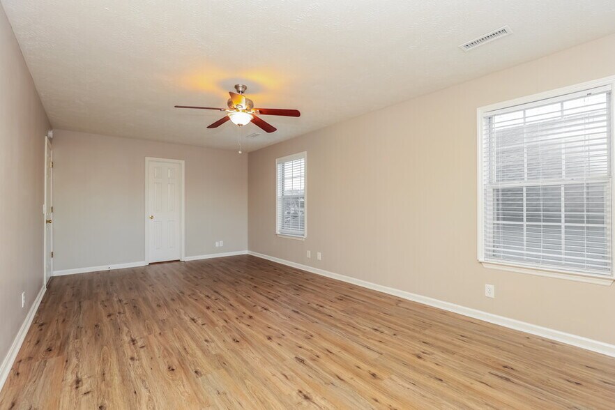 Building Photo - 705 Bell Trace Cove