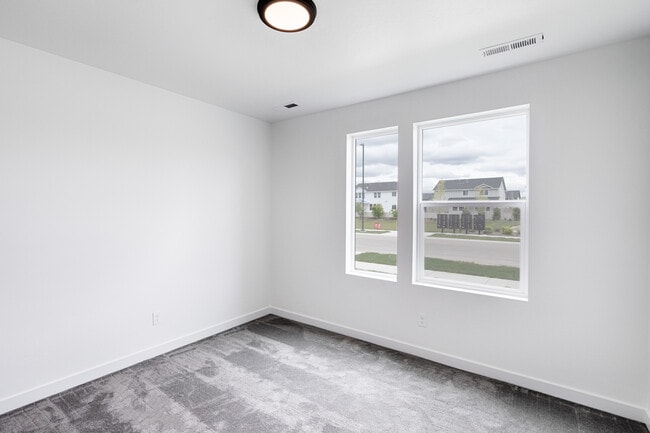 Building Photo - 3069 S Trafori Ave