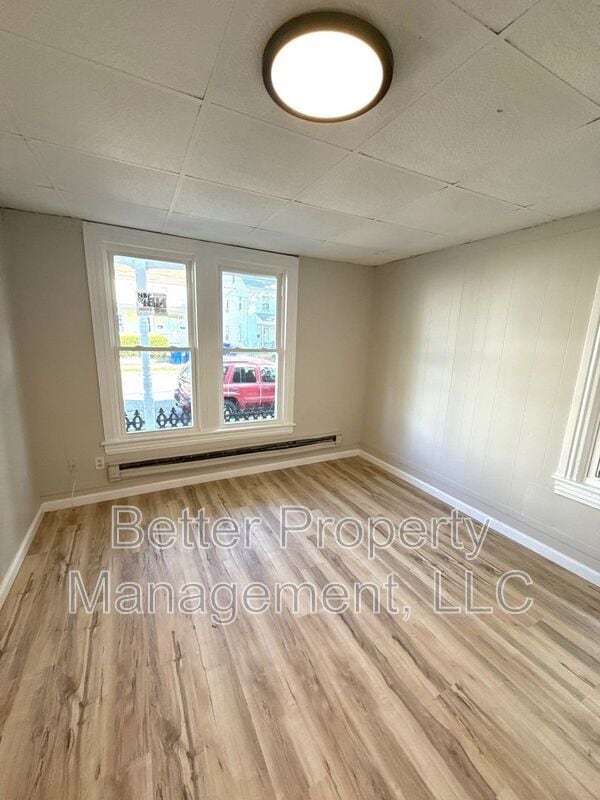 Building Photo - 315 E Pine St.
