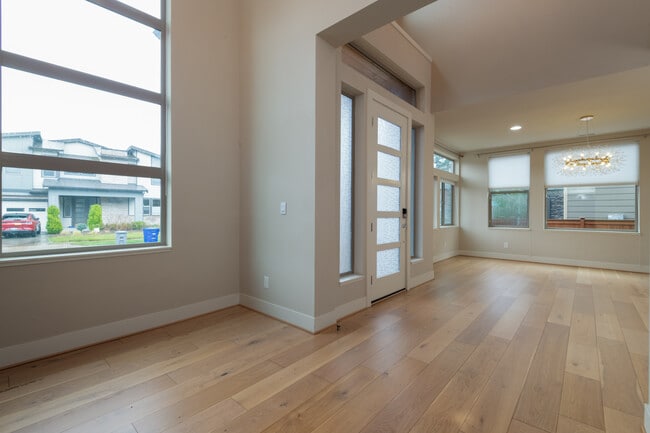 Building Photo - 4077 233rd Pl SE