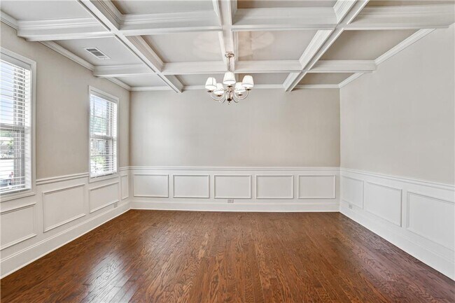Building Photo - 6325 Pine Bluff Dr