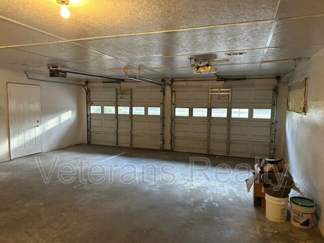 Building Photo - 19136 Pineville Rd