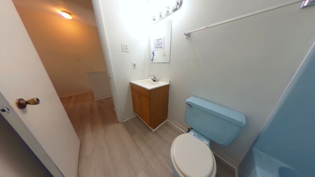 Building Photo - 3 Bedroom Town Home Near Mary Immaculate For Rent