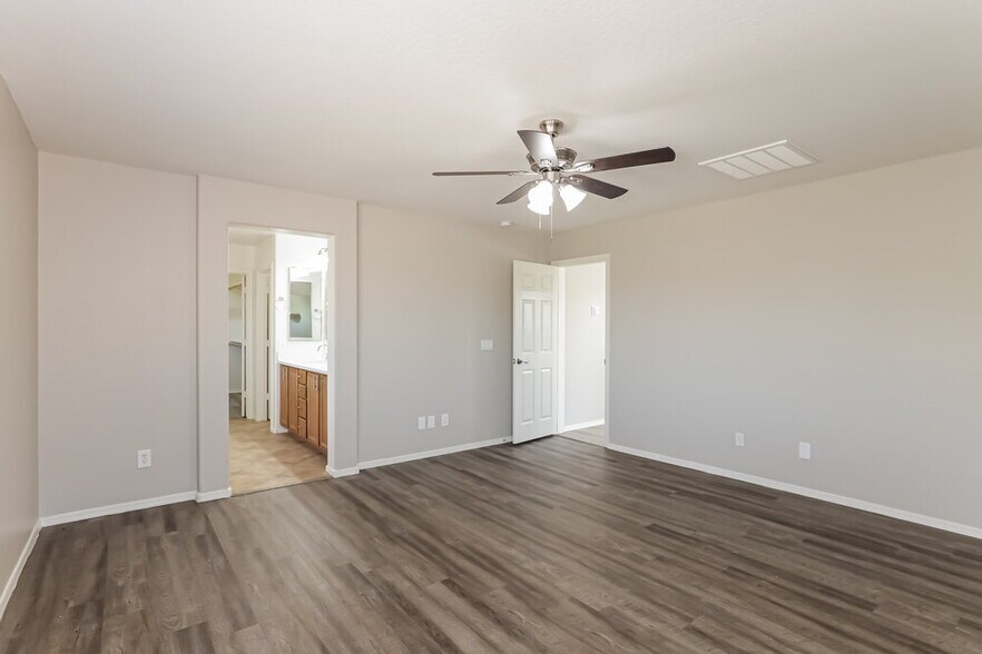 Building Photo - 6842 W Nadine Way