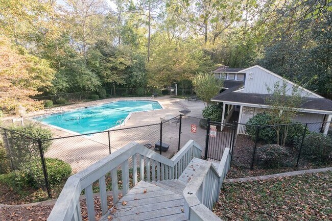 Building Photo - 134 Fernbanks Ct