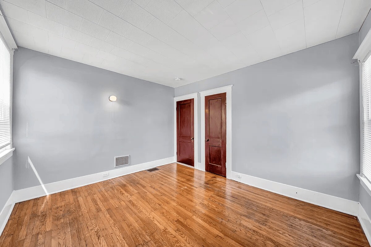 Building Photo - 238 Crestwood Ave