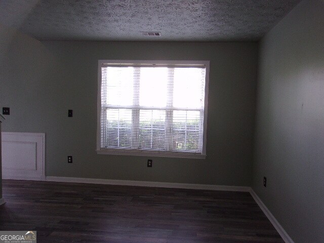 Building Photo - 340 Twin Point Way