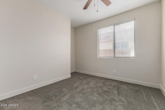 Building Photo - 5665 W Laurie Ln