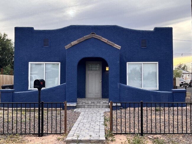 Building Photo - 353 W Tonto St